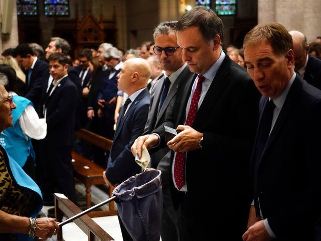 La grieta se metió en la misa de homenaje al Papa Francisco: faltó Villarruel, y Adorni y Kicillof ni se saludaron