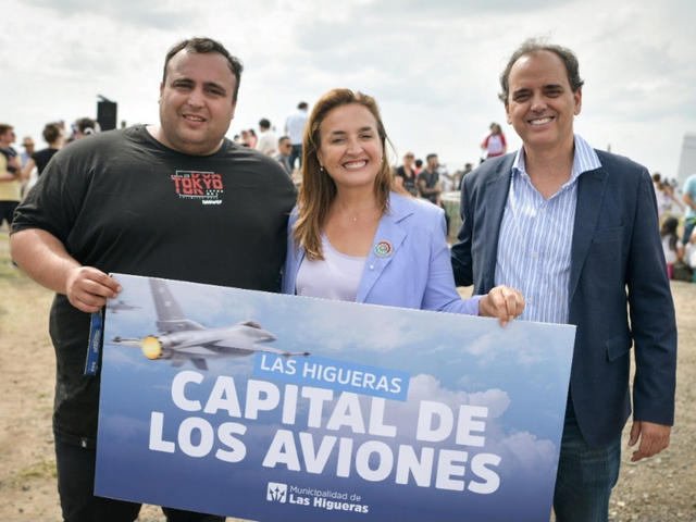 Córdoba y los F-16: el gobernador se recupera de una operación y la vice, sin invitación, siguió el acto fuera de la base