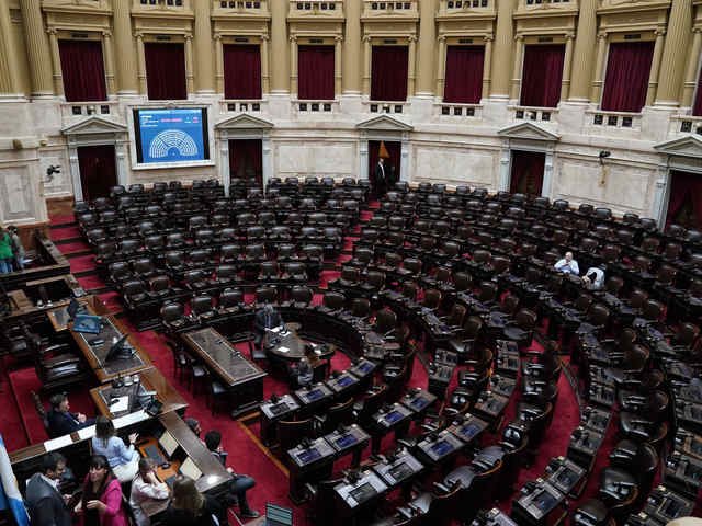 Tensión en el Congreso: Diputados insistirá con las interpelaciones a Karina Milei, Caputo y Lugones tras el faltazo