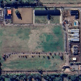 Corrupción en la AFA: en casi tres años, la chacra adjudicada a Tapia y Toviggino pasó de un terreno vacío a una mega construcción de lujo