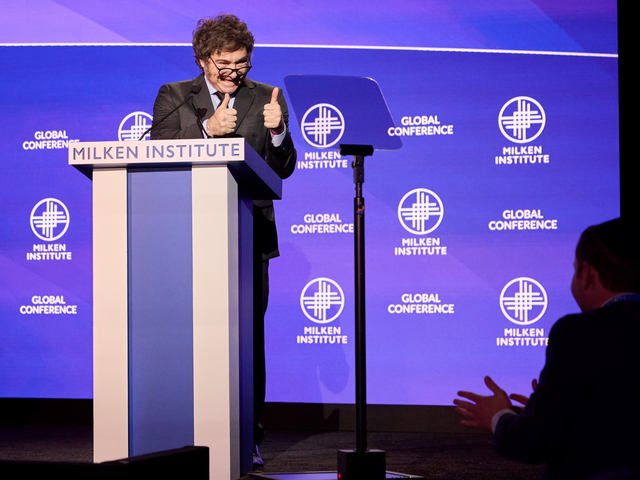 Javier Milei vuelve a viajar a Estados Unidos: participará de un foro económico global en Los Angeles