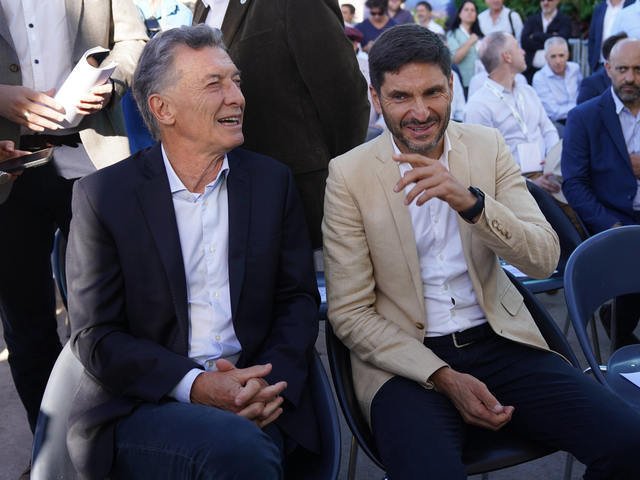 Con un guiño a Macri, Maxi Pullaro llamó a construir una fuerza de centro para las elecciones 2027 y alertó: “El modelo de Milei empieza a crujir”