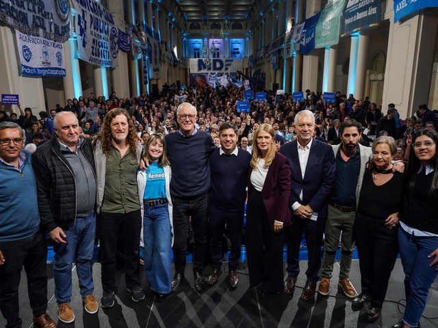 “Con la Provincia y el PJ no alcanza”: Kicillof va a buscar votos a un distrito radical