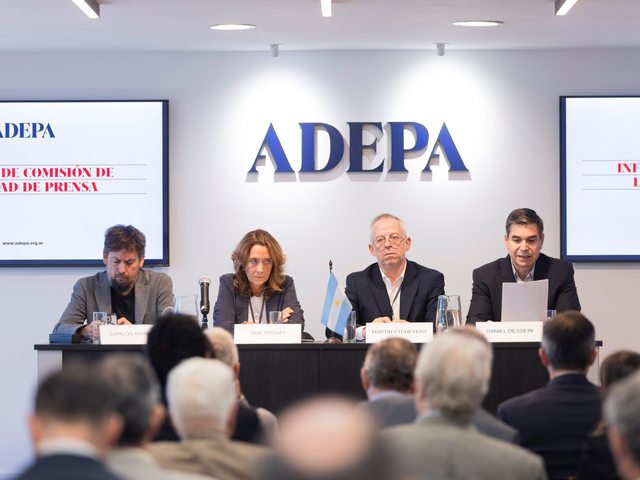 ADEPA pidió reforzar el diálogo democrático y el respeto a la labor periodística