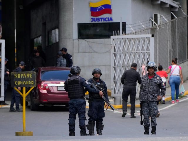 Entre la expectativa y la cautela: la reacción de los familiares de los argentinos presos en Venezuela