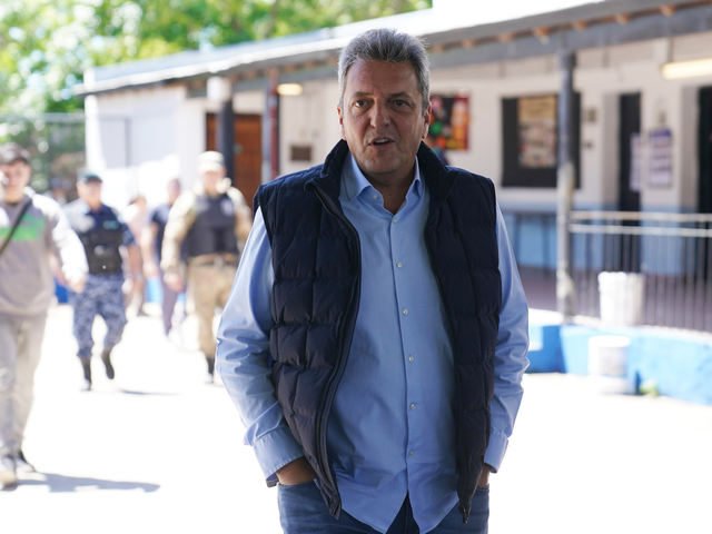 La CGT recibió a Massa: reunión con gusto a poco y  dudas por la “ayuda” para frenar la reforma laboral de Milei