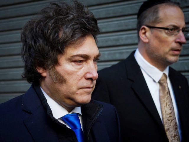 “Repudiable”: la reacción de Javier Milei y parte del arco político a los cánticos antisemitas durante un viaje de egresados