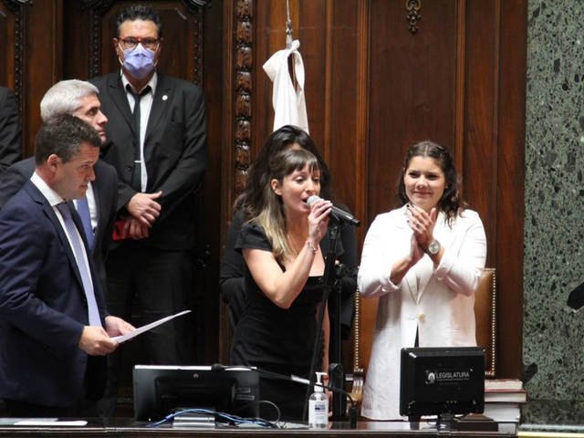Una legisladora porteña de Kicillof que juró “lealtad absoluta” por Cristina Kirchner ahora la critica duramente: “Jode bastante las pelotas”
