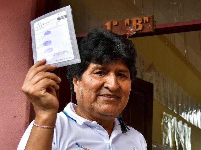 Trata, sexo con una menor, y una presunta hija: qué hay detrás del pedido de captura de Evo Morales que desató una crisis en Bolivia