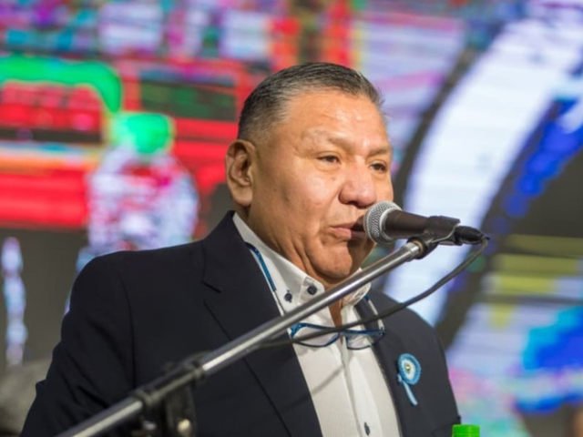 La asunción de un sindicalista en Chubut reunió a un gobernador, empresarios, diputados y gremialistas