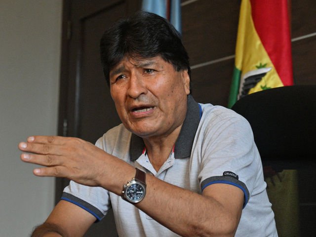 Evo Morales acusó a Javier Milei de enviar aviones y material antidisturbios contra las protestas en Bolivia: “La derecha se ayuda para reprimir”