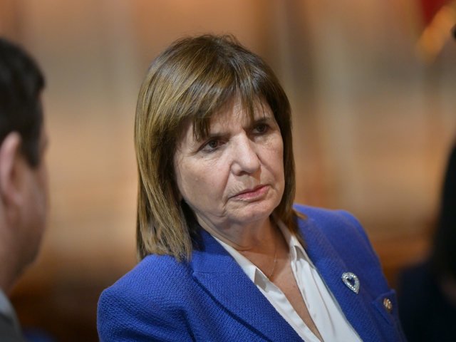 El oficialismo se arriesga en el Senado: abre el recinto para su agenda en medio del fuego amigo por Adorni