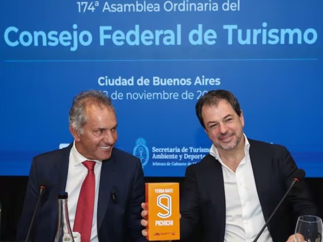 En tono de broma, Daniel Scioli presentó su marca de yerba mate “Pichichi” con un curioso slogan: “Se te fue la mano”