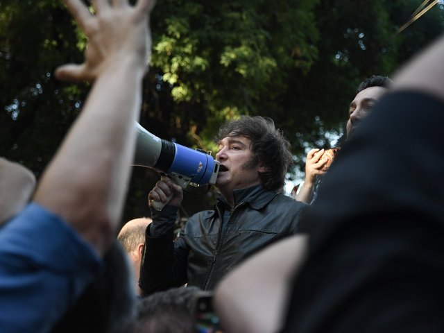 Javier Milei apuesta a quedarse con un tercio del Congreso y promete que habrá inflación cero en agosto de 2026