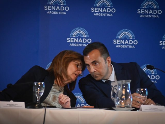 El Gobierno defendió la reforma laboral y apuntó contra la oposición y la CGT: “Reclaman derechos fantásticos que no tiene nadie”