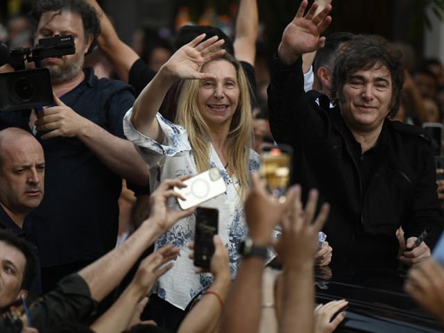 Milei viaja a Jesús María, el festival en el que la pasó mal Villarruel, y después va a Paraguay y Davos