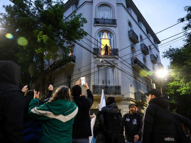 Desangelada conmemoración por la muerte de Néstor Kirchner, en medio de la derrota electoral y la interna K