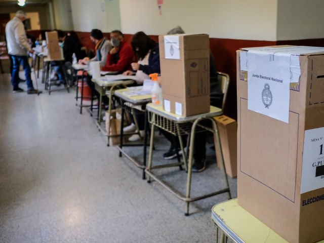 A qué hora termina la veda electoral de las Elecciones 2025