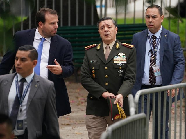 El nuevo ajuste del Gobierno golpea a las Fuerzas Armadas: peligra el pago de la luz y el gas en los cuarteles y la comida de los soldados