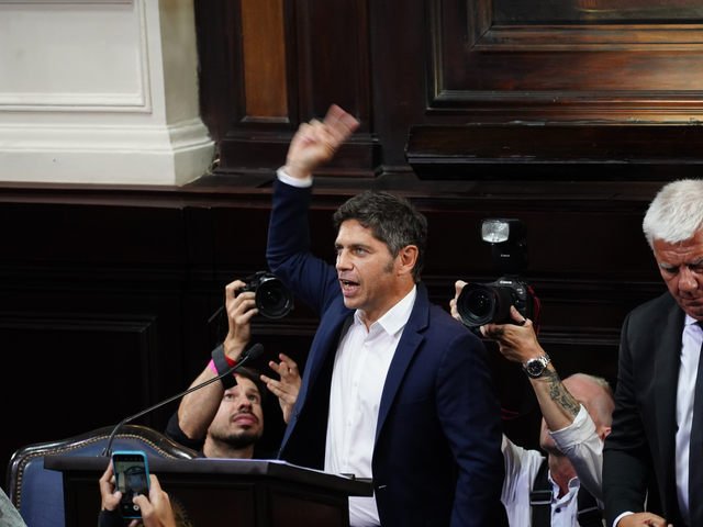 Tras el fallo de YPF, Kicillof le pidió a Milei que tenga cuidado con lo que dice y que evite que siga subiendo el precio de la nafta