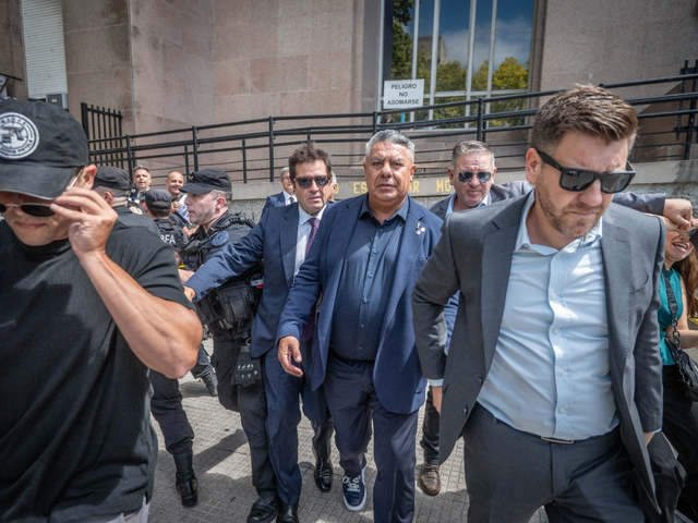 La Justicia le rechazó a “Chiqui” Tapia un pedido para salir del país en cualquier momento y sin restricciones