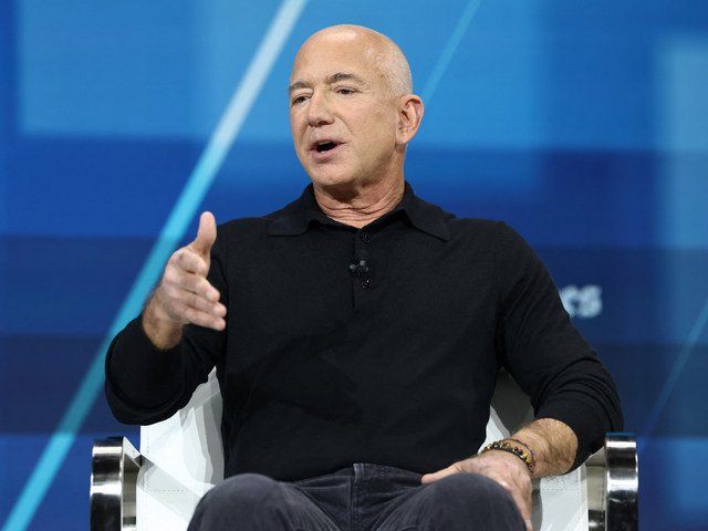 Jeff Bezos cerrará la cumbre de Milei y Trump en Miami: podría haber foto del Presidente y el dueño de Amazon