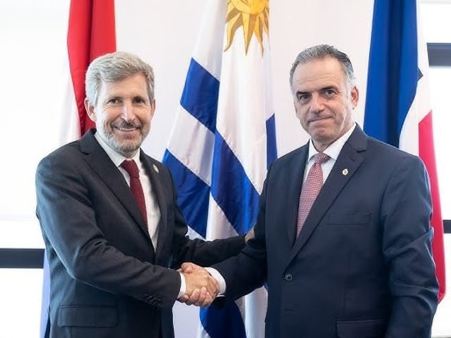 El gobernador Rogelio Frigerio volvió a criticar la construcción de una planta de hidrógeno verde en Uruguay: “No enfrente de nuestras playas”