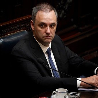 Guerra de sesiones en Diputados: el Gobierno quiere bloquear el intento opositor para interpelar a Adorni