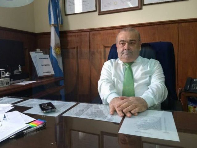 Un polémico juez de Entre Ríos rechazó una presentación contra el DNU de la SIDE