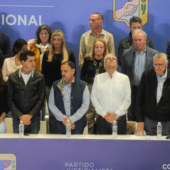 Cumbre peronista en medio del debate por "Cristina candidata": quiénes confirmaron, los ausentes y los tanteos para parar las peleas