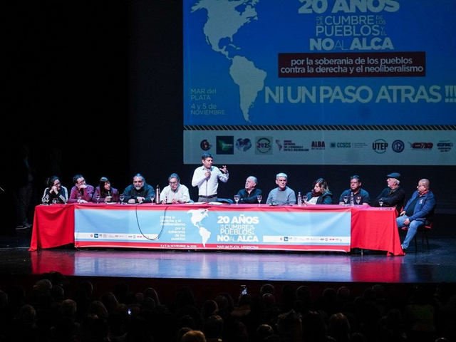 Kicillof atacó las reformas de Milei en el 20° aniversario del rechazo al ALCA: “Ya probamos la flexibilización laboral y no se creó un solo puesto de trabajo”