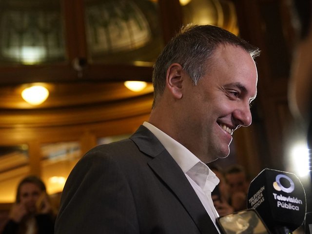 Manuel Adorni contó la versión oficial de cómo fue la renuncia de Espert a su candidatura y cuándo se lo dijo a Milei