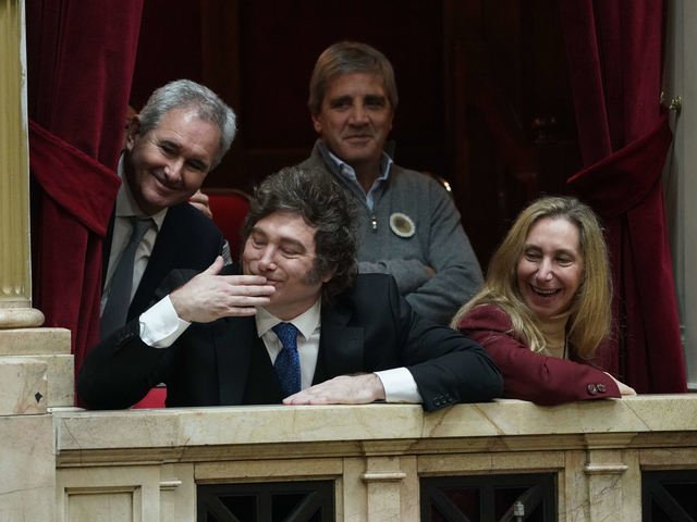 Milei llegó al Congreso para tratar de “blindar” a Adorni en el informe de gestión que dará el jefe de Gabinete