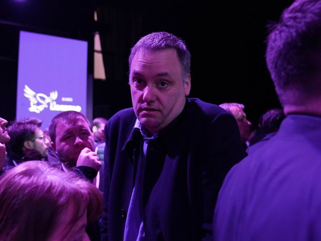 Adorni dijo que su esposa viajó a Nueva York invitada por Milei y sembró sospechas sobre el video de su vuelo a Punta del Este