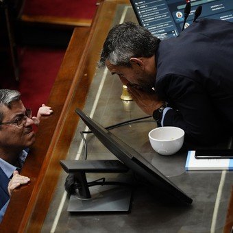 Puja en la Bicameral de Inteligencia: los libertarios le quitarán lugares al peronismo y ya hay conflicto entre los K
