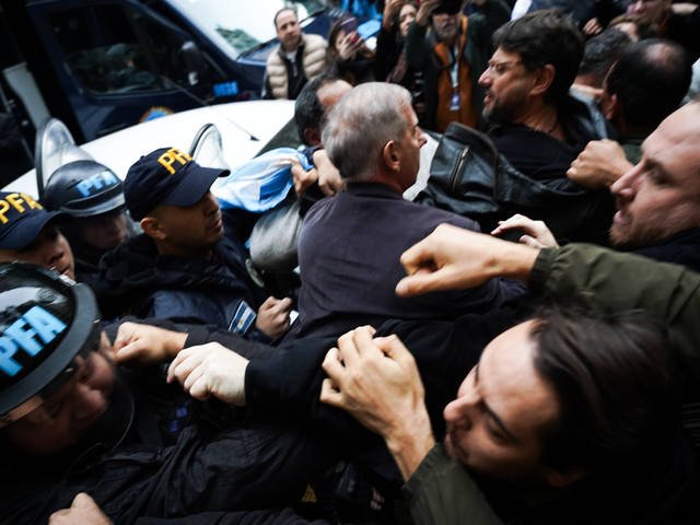 Procesaron y embargaron a Juan Grabois por la violenta toma del Instituto Perón