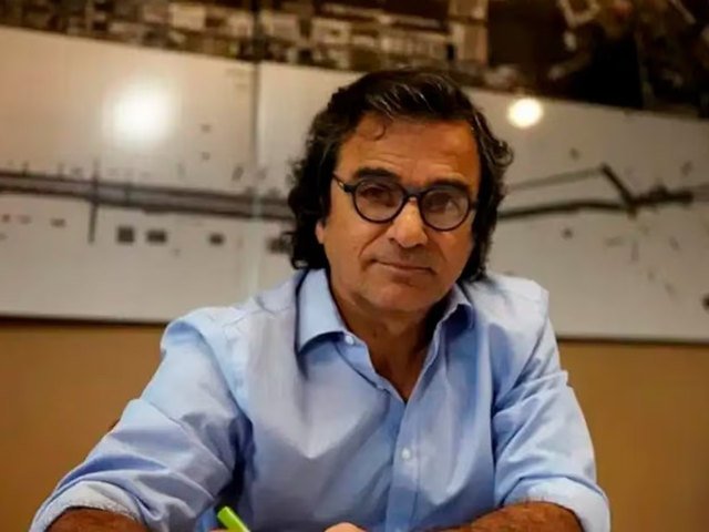 “Afuera Frugoni, respira Adorni”: el Gobierno echó al funcionario que no declaró siete departamentos en Miami