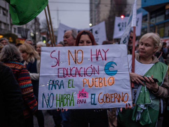 Un desafío estudiantil que llegó cuando la emocionalidad de Milei está en un límite
