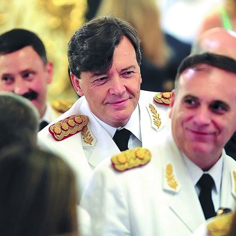 Denuncian que Milani ordenó espiar a un periodista de Clarín