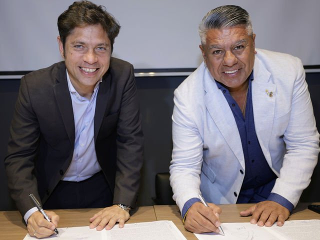 Movida de Axel Kicillof para cubrir a Chiqui Tapia ante una posible designación de veedores en la AFA