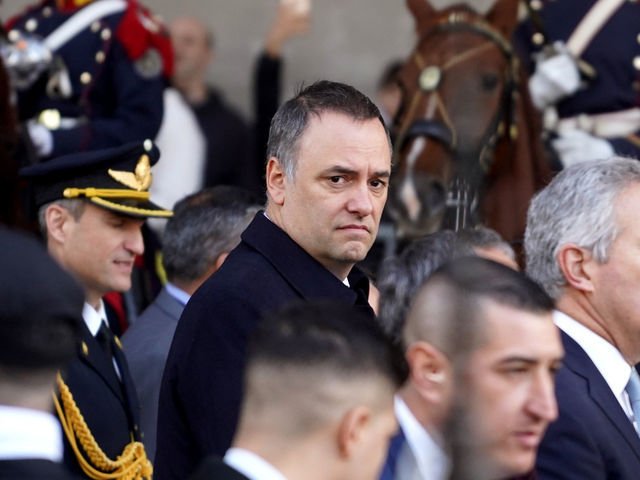 Cuestionado y sin respaldo interno, Adorni renunció y se va del Gobierno