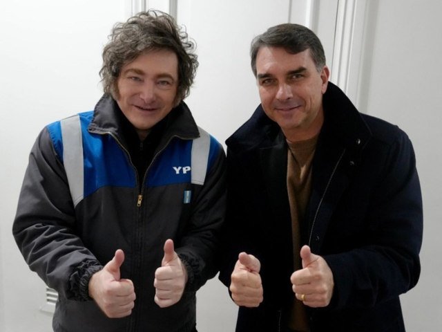 “¿Qué cree este imbécil?”: la furiosa respuesta del Gobierno de Lula por la visita que Milei hará a Bolsonaro en plena campaña electoral