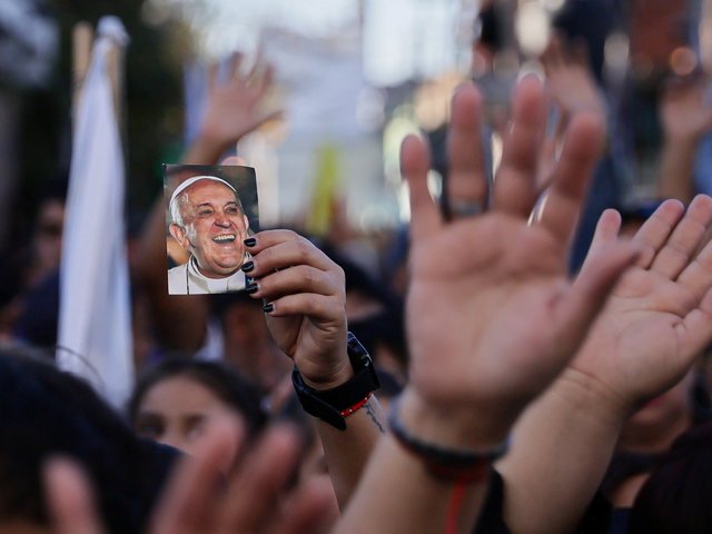 La Iglesia advierte al Gobierno por las villas y Kicillof viaja a una cumbre anti Trump