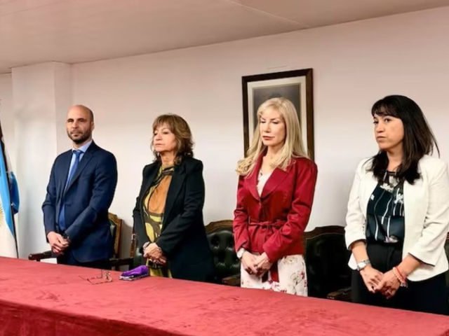 Crece el escándalo del Poder Judicial en Santa Cruz: una Corte con un presidente blue, jueces sin despachos y $ 24 millones de sueldo