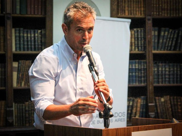 “Compren pochoclo, va a ser picante”: Martín Menem confirmó que Manuel Adorni dará su informe ante el Congreso