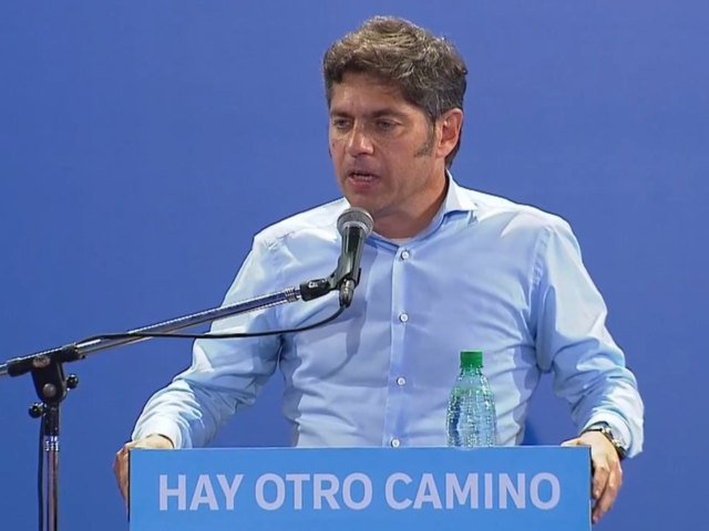 Tras el incómodo momento con reclamos por Cristina, Axel Kicillof mandó un mensaje al kirchnerismo duro: “Tengamos más humildad”