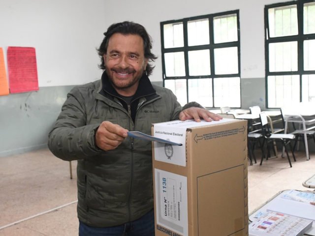 Gustavo Sáenz responsabilizó a Cristina Kirchner por el resultado de las elecciones: dijo que puso candidatos “a dedo” y que intervino los PJ de Salta, Jujuy y Misiones