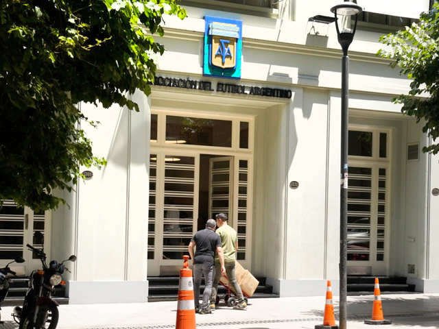 Otro revés para Tapia y Toviggino: la Inspección de Justicia rechazó el cambio de domicilio de la AFA a la Provincia