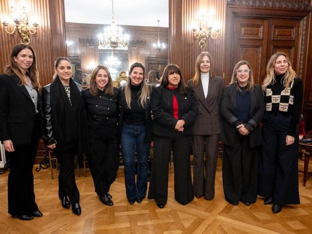 La Justicia y la Legislatura porteña homenajearon la memoria de la exministra de la Corte Carmen Argibay