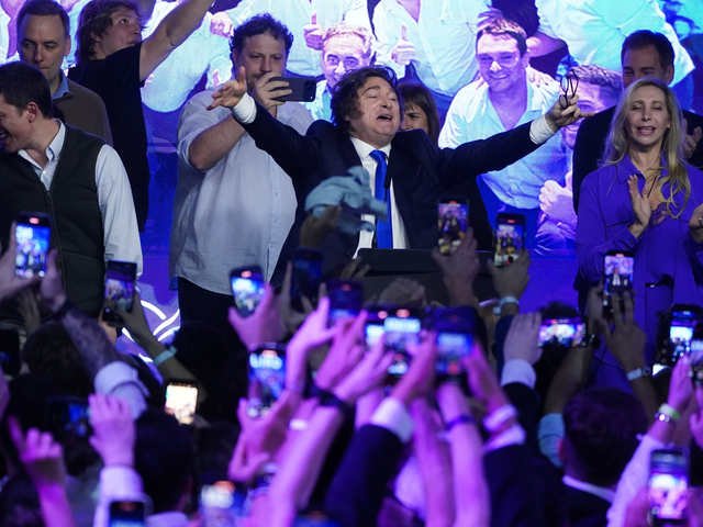 Sorpresivo triunfo de Milei: ganó en la Provincia de Buenos Aires y en casi todo el país